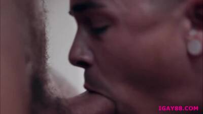 Muscled gays Tristan Hunter and Tristan Brazer trade bj on girlfriendsporn.one